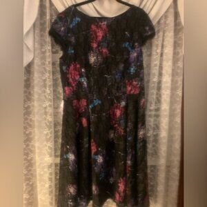 ❤️5 for $20❤️Ivy & Blue lace, flowered dress.
